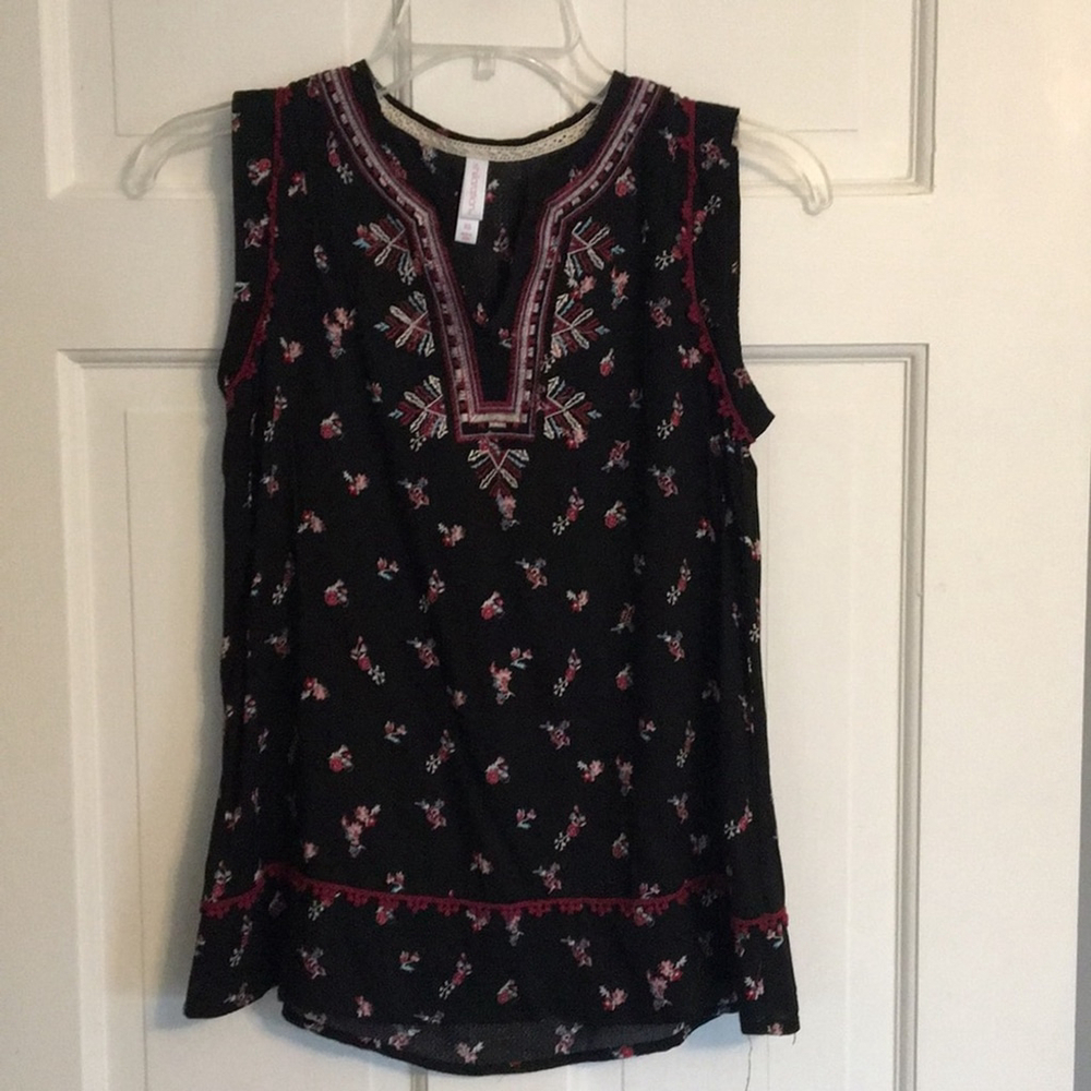 Sleeveless top
